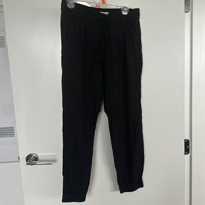Aritzia Joggers